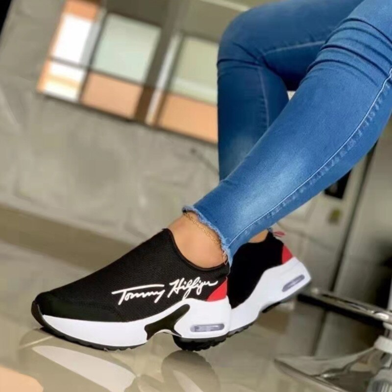 Casual Breathable Ladies Walking Sneakers Flat Women Shoes