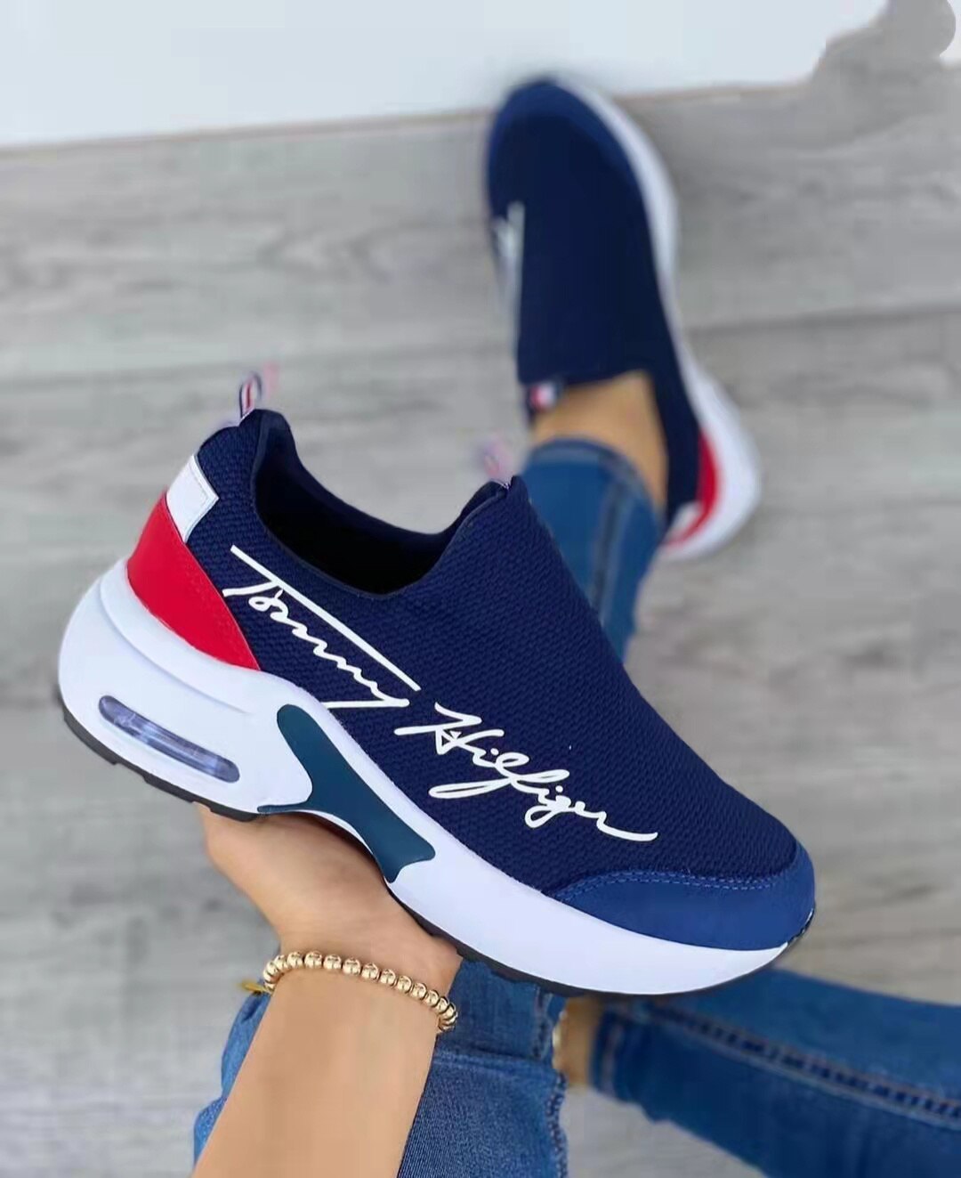 Casual Breathable Ladies Walking Sneakers Flat Women Shoes